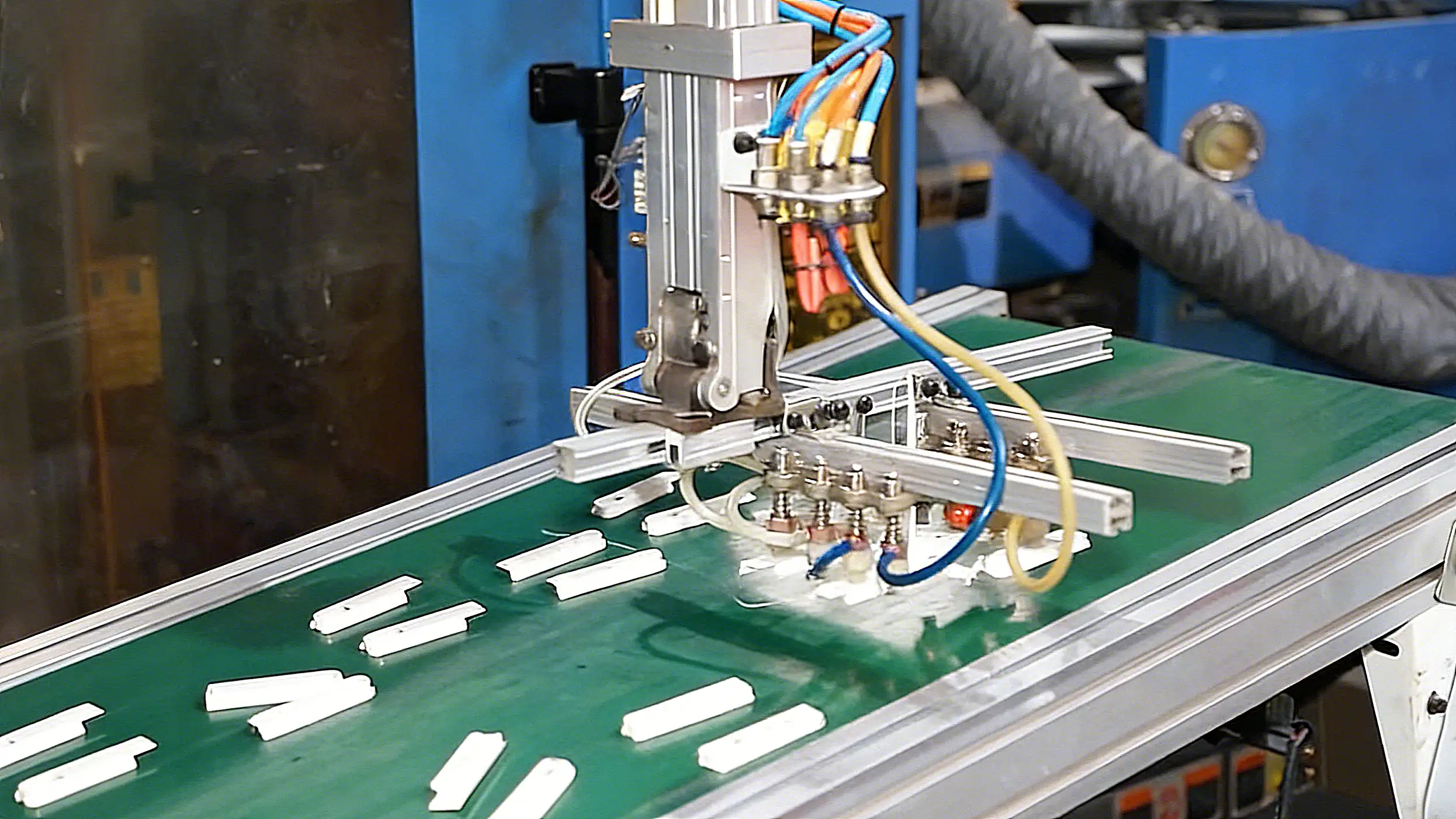 Automated production line workshop in Huachuang factory