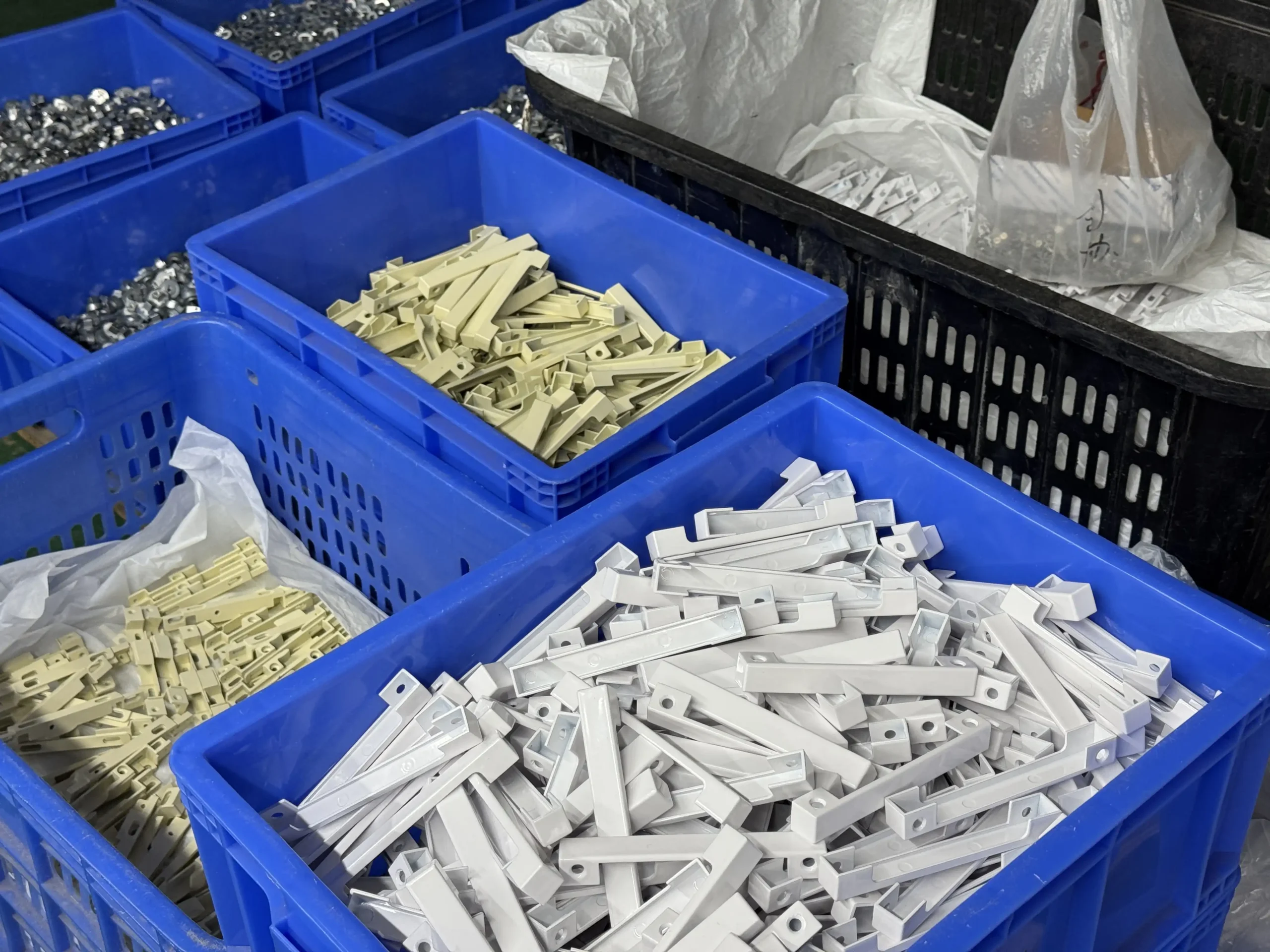 Plastic accessories for window and door hardware production