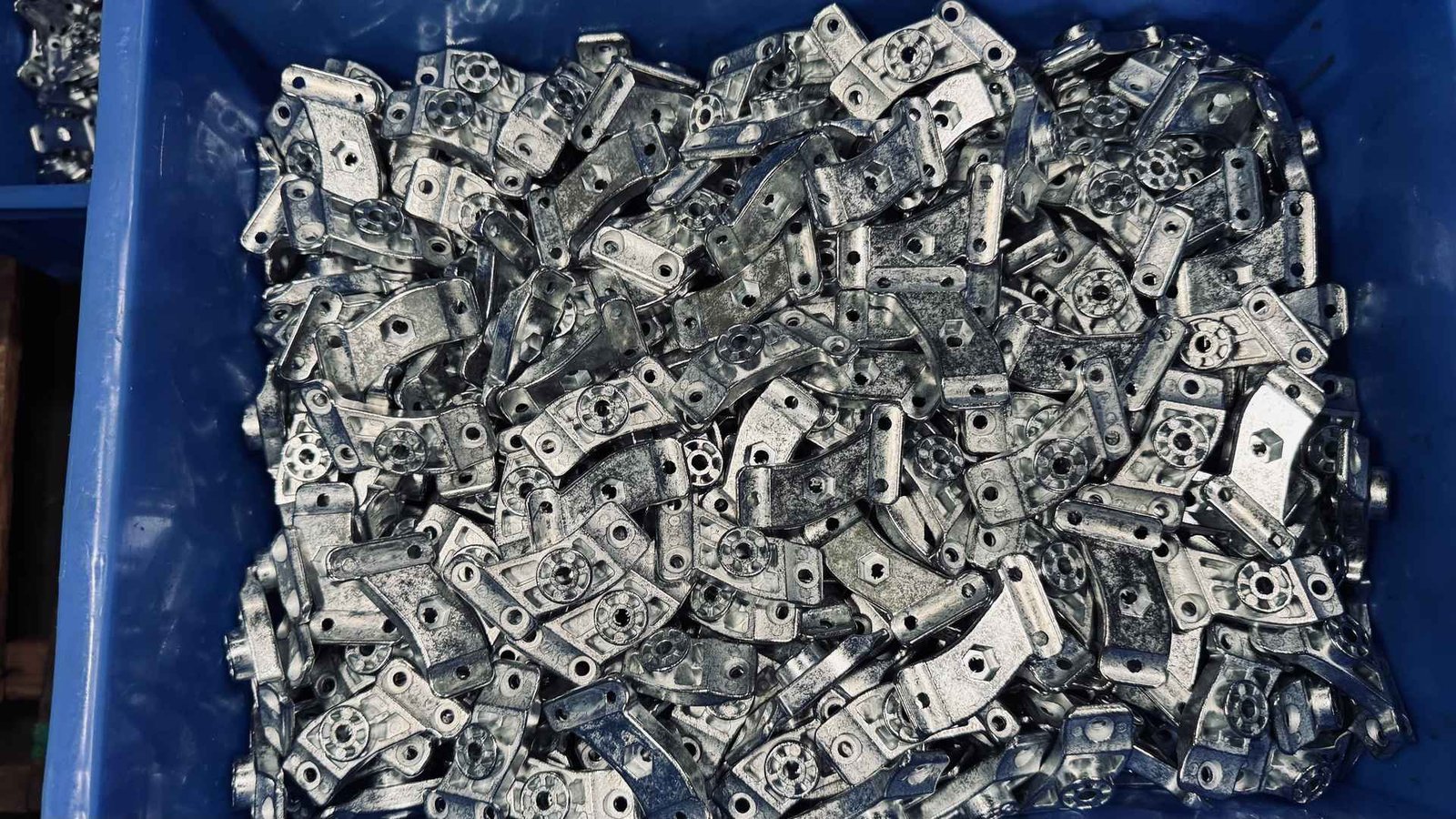 Internal mechanism parts for door hardware