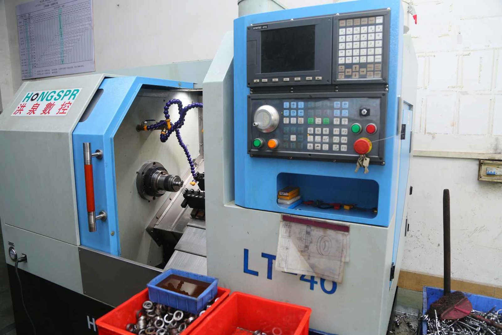 LT-40 CNC lathe machine for precision metal working